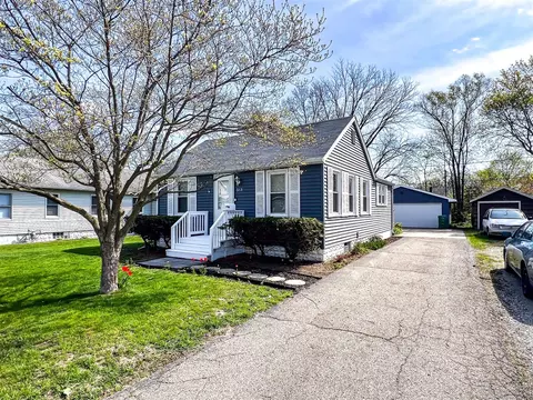 Exterior - 513 N 15th, Niles, MI 49120 photo 4 of 14