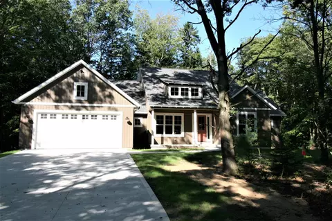 3218 Westwood, Hamilton, MI 49419