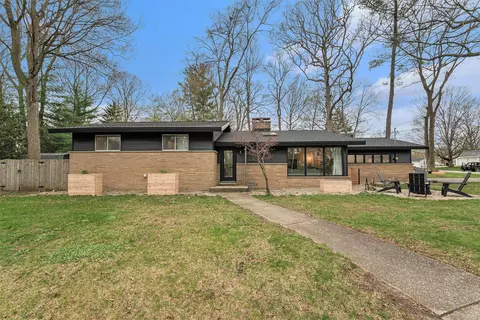 7363 14th, Jenison, MI 49428