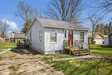245 E Woodland, Marcellus, MI 49067 photo 3