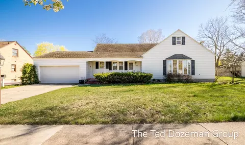 142 W 32nd, Holland, MI 49423