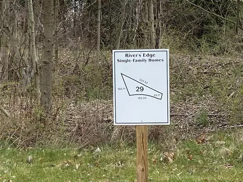 3389 Rivers Edge, Saint Joseph, MI 49085