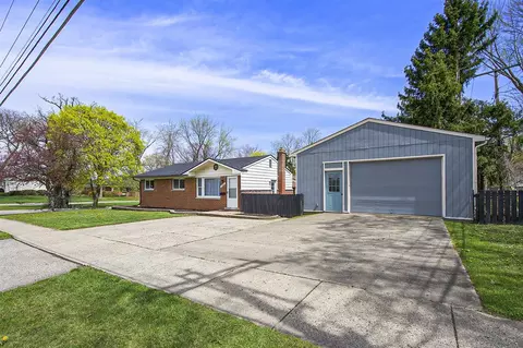 962 N Ann Arbor, Saline, MI 48176 photo 2