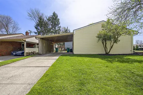 962 N Ann Arbor, Saline, MI 48176 photo 20