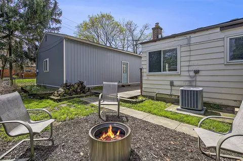 962 N Ann Arbor, Saline, MI 48176 photo 23