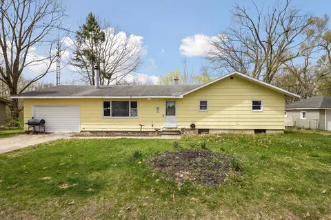 4158 S Pleasant, Hillsdale, MI 49242
