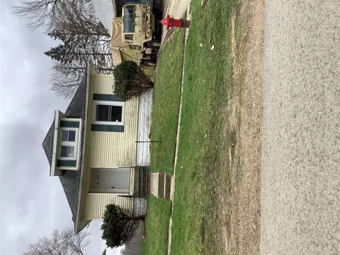 213 W Palmer, Jackson, MI 49203