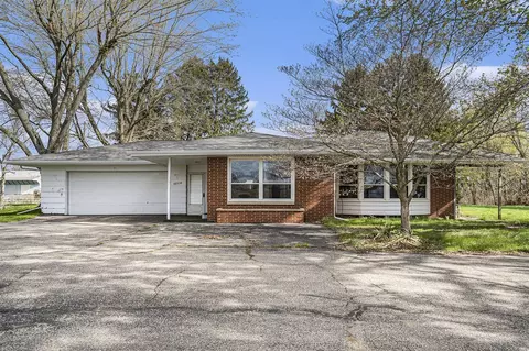 48538 Co Rd 352, Decatur, MI 49045