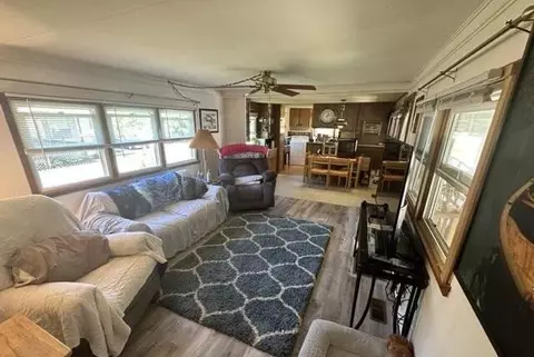 Living - 9557 Stetler, Jackson, MI 49201 photo 2 of 2