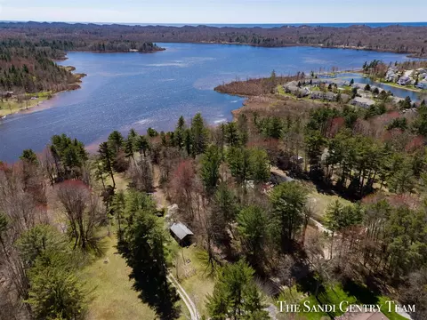 265 Dee, Norton Shores, MI 49444
