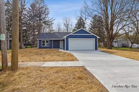 Exterior - 420 S Second, Edmore, MI 48829 photo 3 of 14