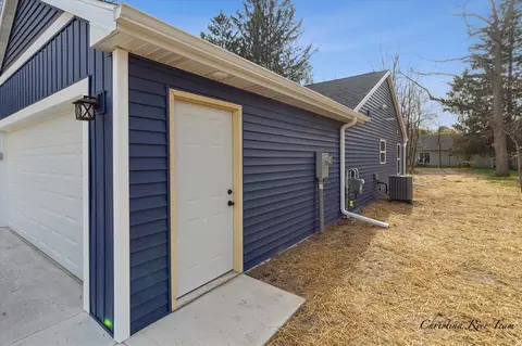 Exterior - 420 S Second, Edmore, MI 48829 photo 9 of 14