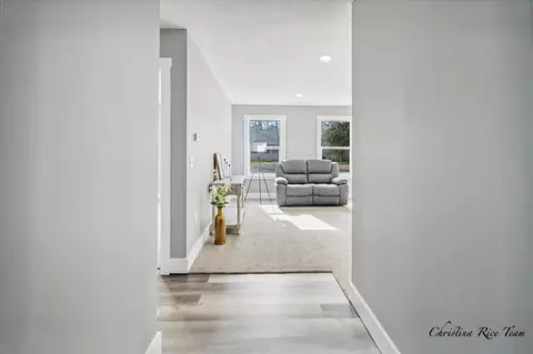 Entry Way - 420 S Second, Edmore, MI 48829 photo 2 of 4