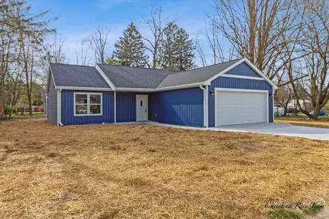 420 S Second, Edmore, MI 48829
