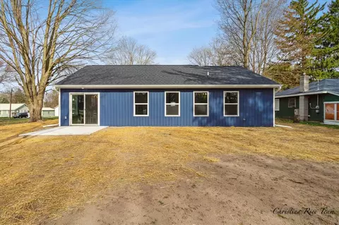 Exterior - 420 S Second, Edmore, MI 48829 photo 12 of 14