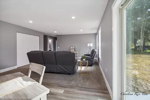 Dining - 420 S Second, Edmore, MI 48829 photo 3 of 4
