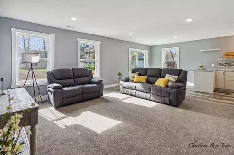 Living - 420 S Second, Edmore, MI 48829 photo 1 of 3