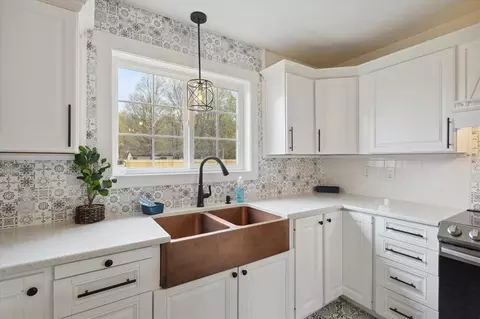 Kitchen - 16544 Kellogg, Three Rivers, MI 49093 photo 3 of 3