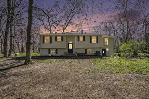 74121 26th, Lawton, MI 49065