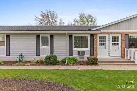672 Andover, Kentwood, MI 49548