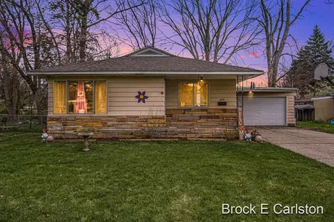 965 W W Smt, Muskegon, MI 49441