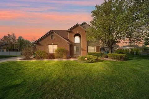 45128 Brookview #16, Van Buren Twp, MI 48111
