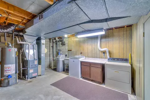 Kitchen - 173 Mohawk, Jackson, MI 49203 photo 4 of 4