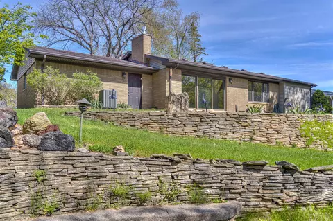Exterior - 173 Mohawk, Jackson, MI 49203 photo 3 of 5