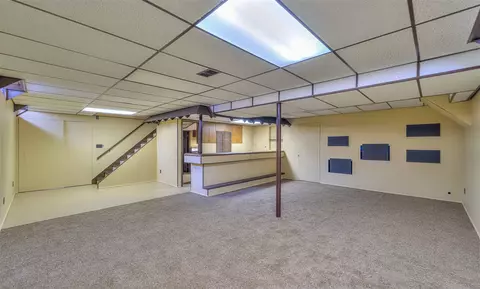 Living - 173 Mohawk, Jackson, MI 49203 photo 4 of 4