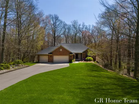 8064 Therese, Caledonia, MI 49316