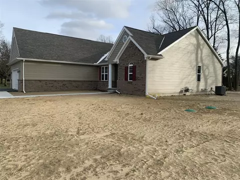 1599 Nicholas, Adrian, MI 49221 photo 3