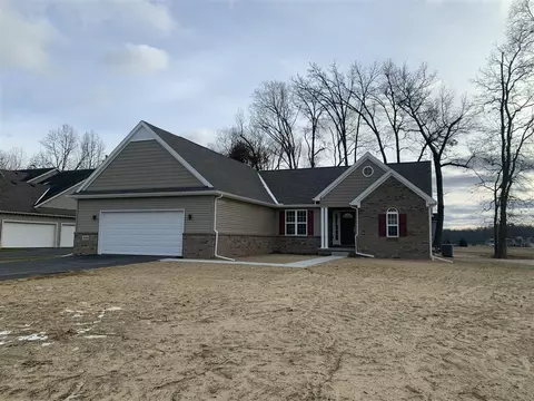 1599 Nicholas, Adrian, MI 49221 photo 2