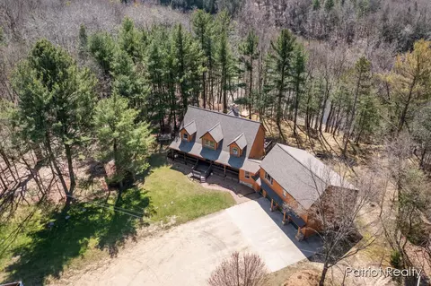 Exterior - 1516 Gardner, Newaygo, MI 49337 photo 3 of 21