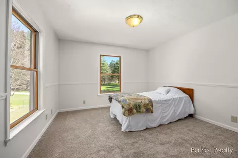 Bedroom - 1516 Gardner, Newaygo, MI 49337 photo 6 of 8