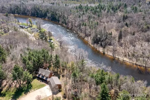 View/Area - 1516 Gardner, Newaygo, MI 49337 photo 10 of 11