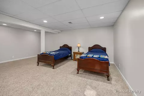 Living - 1516 Gardner, Newaygo, MI 49337 photo 7 of 10