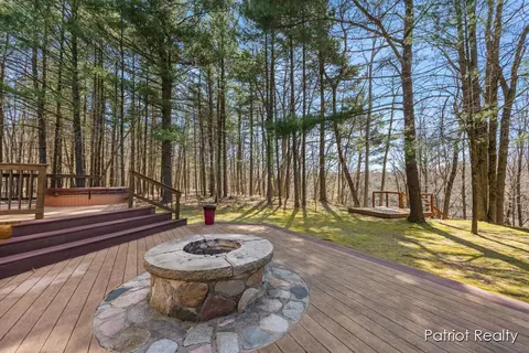 Exterior - 1516 Gardner, Newaygo, MI 49337 photo 12 of 21
