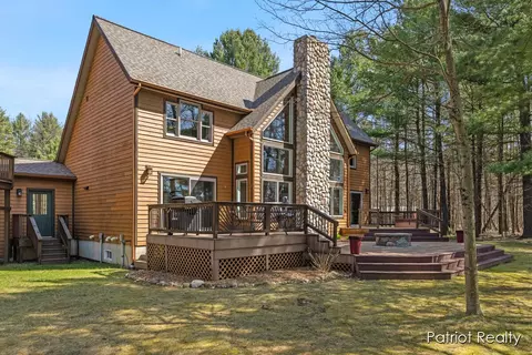 Exterior - 1516 Gardner, Newaygo, MI 49337 photo 18 of 21
