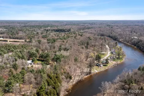 View/Area - 1516 Gardner, Newaygo, MI 49337 photo 8 of 11