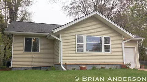 1213 Calgary, Grand Rapids, MI 49505