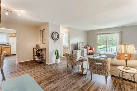 1942 Axtell #6, Troy, MI 48084