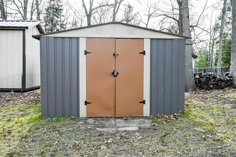 6606 Swallow Dr, Harrison, MI 48625 photo 26