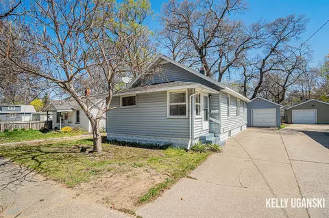 2220 Estes, Muskegon, MI 49441