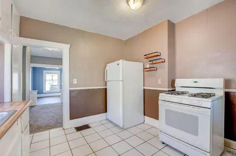 Kitchen - 112 N Dwight, Jackson, MI 49202 photo 4 of 4
