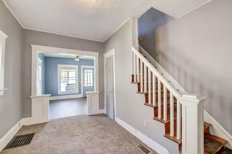 Entry Way - 112 N Dwight, Jackson, MI 49202 photo 3 of 3