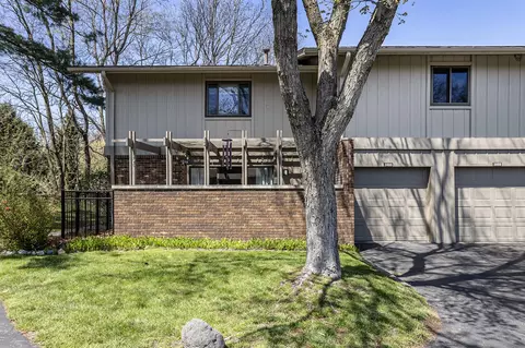 3806 Greenleaf #1, Kalamazoo, MI 49008