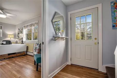 Entry Way - 816 Wooded, Marshall, MI 49068 photo 1 of 1