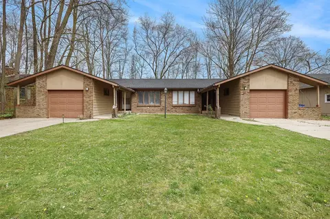 2460 Woodcliff, Grand Rapids, MI 49546