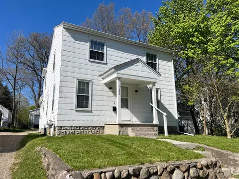160 Ridgewood, Kalamazoo, MI 49001