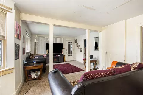 Living - 834 Flat, Grand Rapids, MI 49503 photo 3 of 3